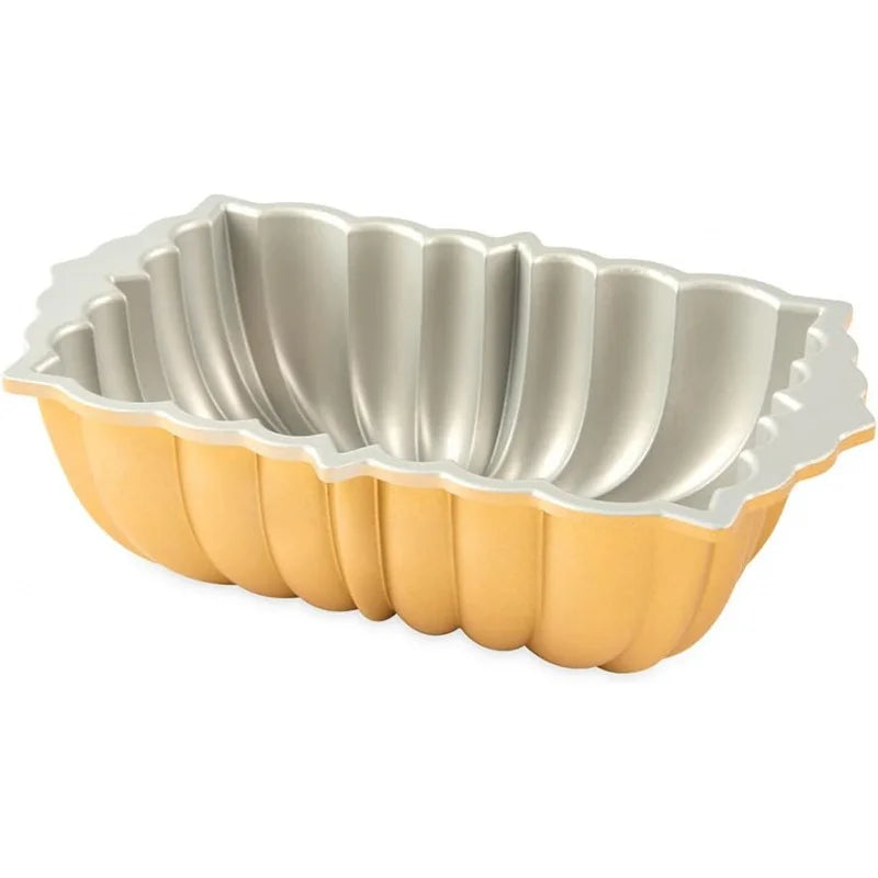 Gold & Classic, Fluted Loaf Pan, 6 Cup